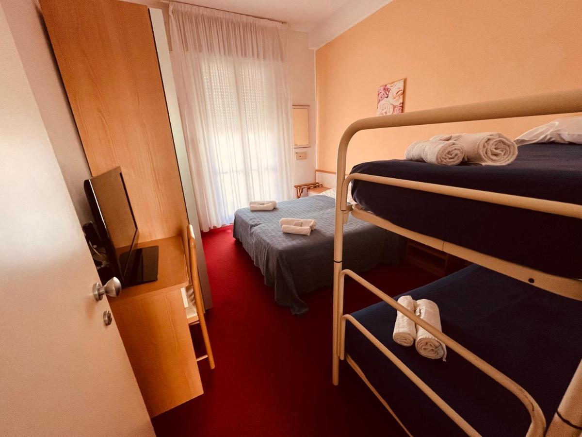 Villa Silvie Rose Cesenatico Ngoại thất bức ảnh