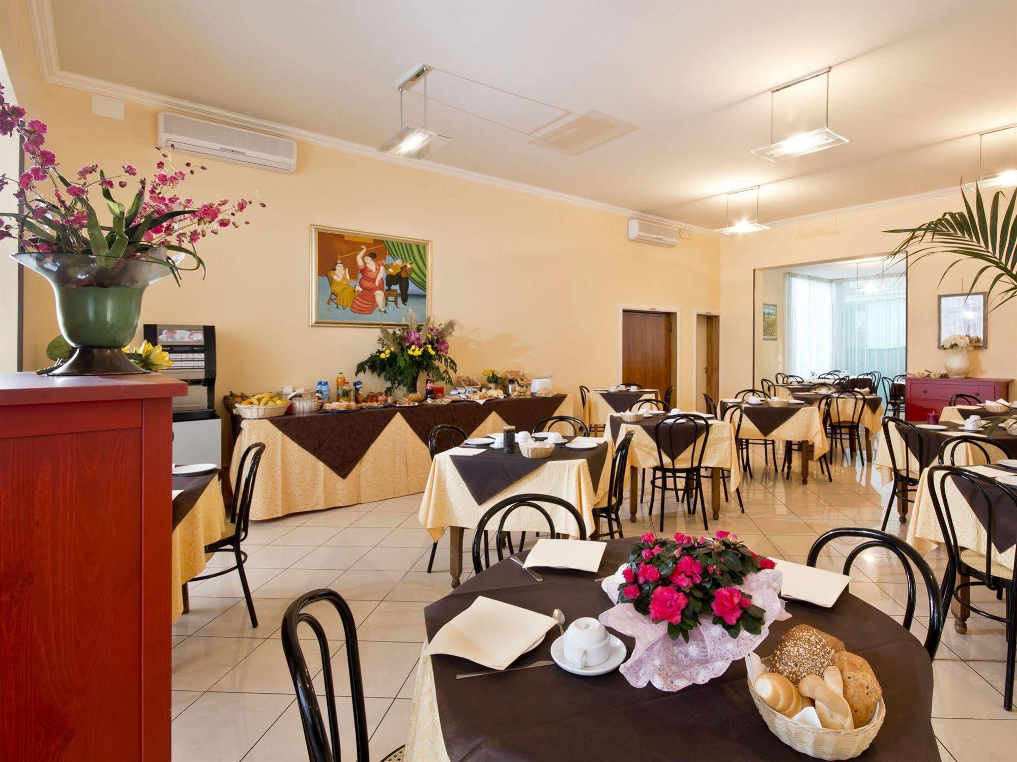 Villa Silvie Rose Cesenatico Ngoại thất bức ảnh