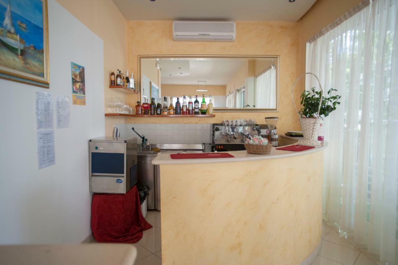Villa Silvie Rose Cesenatico Ngoại thất bức ảnh