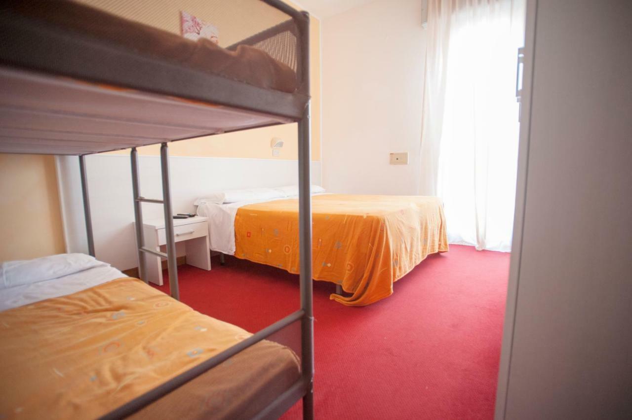 Villa Silvie Rose Cesenatico Ngoại thất bức ảnh