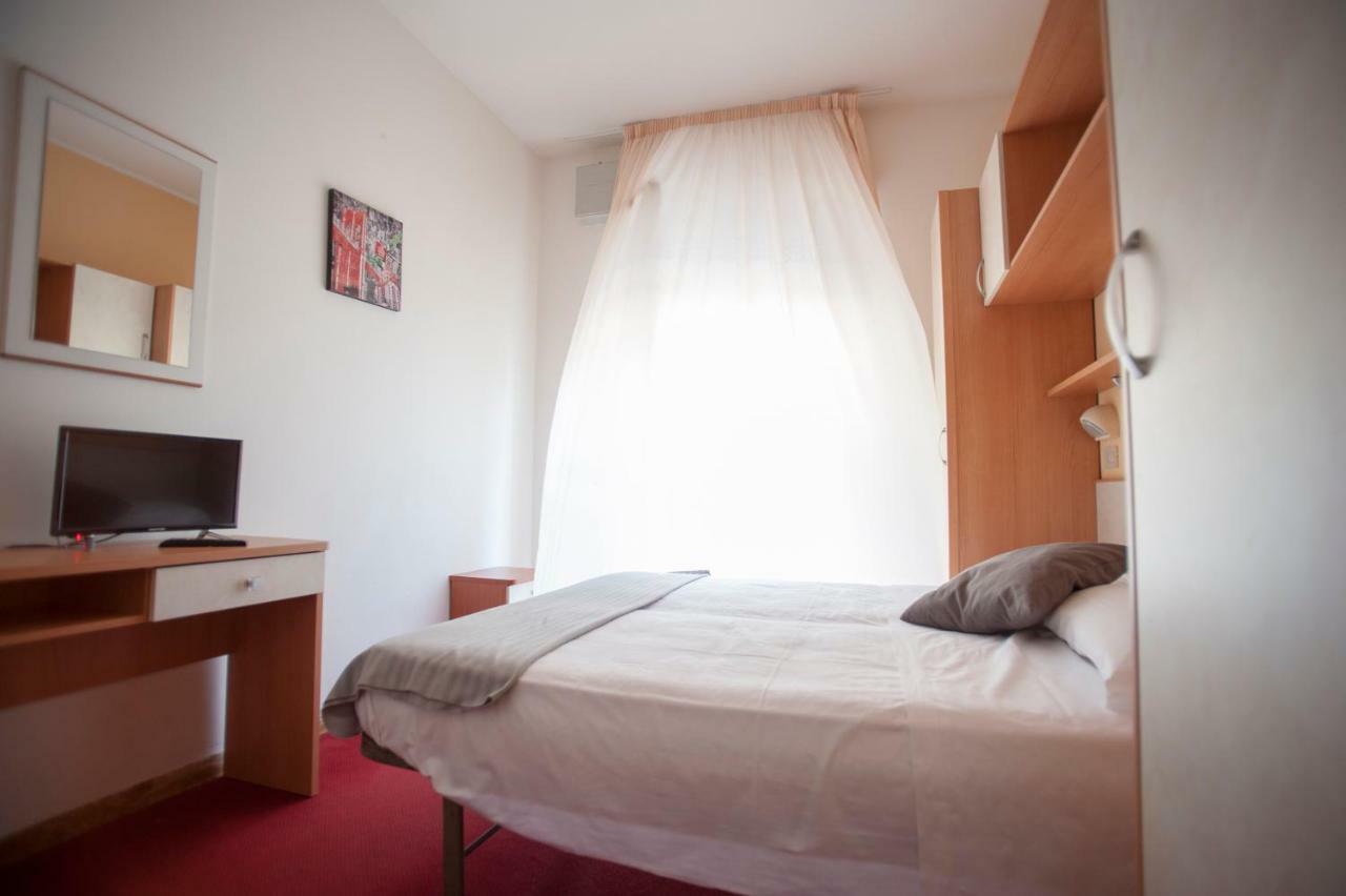 Villa Silvie Rose Cesenatico Ngoại thất bức ảnh