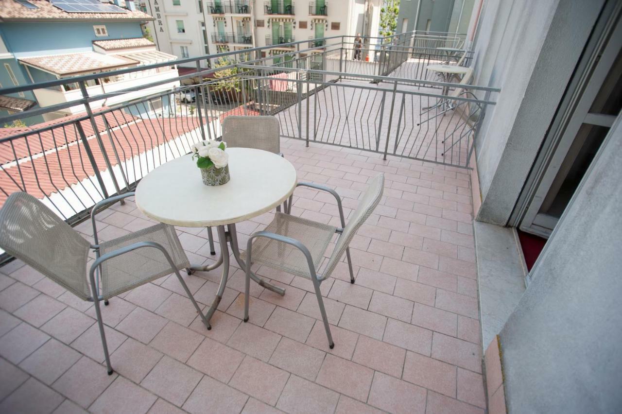 Villa Silvie Rose Cesenatico Ngoại thất bức ảnh