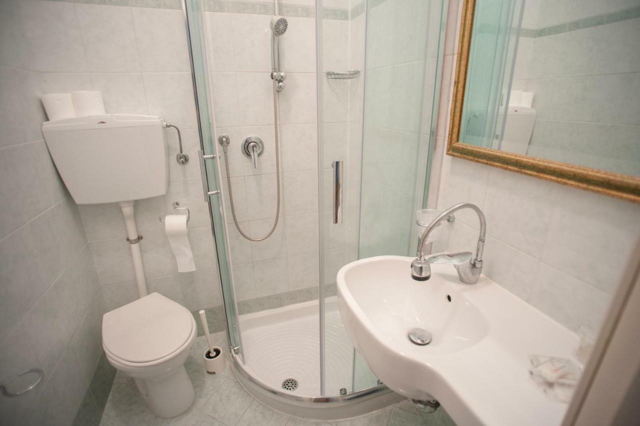 Villa Silvie Rose Cesenatico Ngoại thất bức ảnh