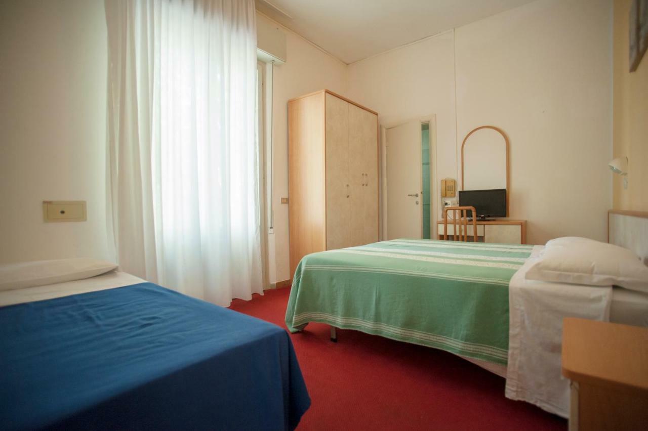 Villa Silvie Rose Cesenatico Ngoại thất bức ảnh