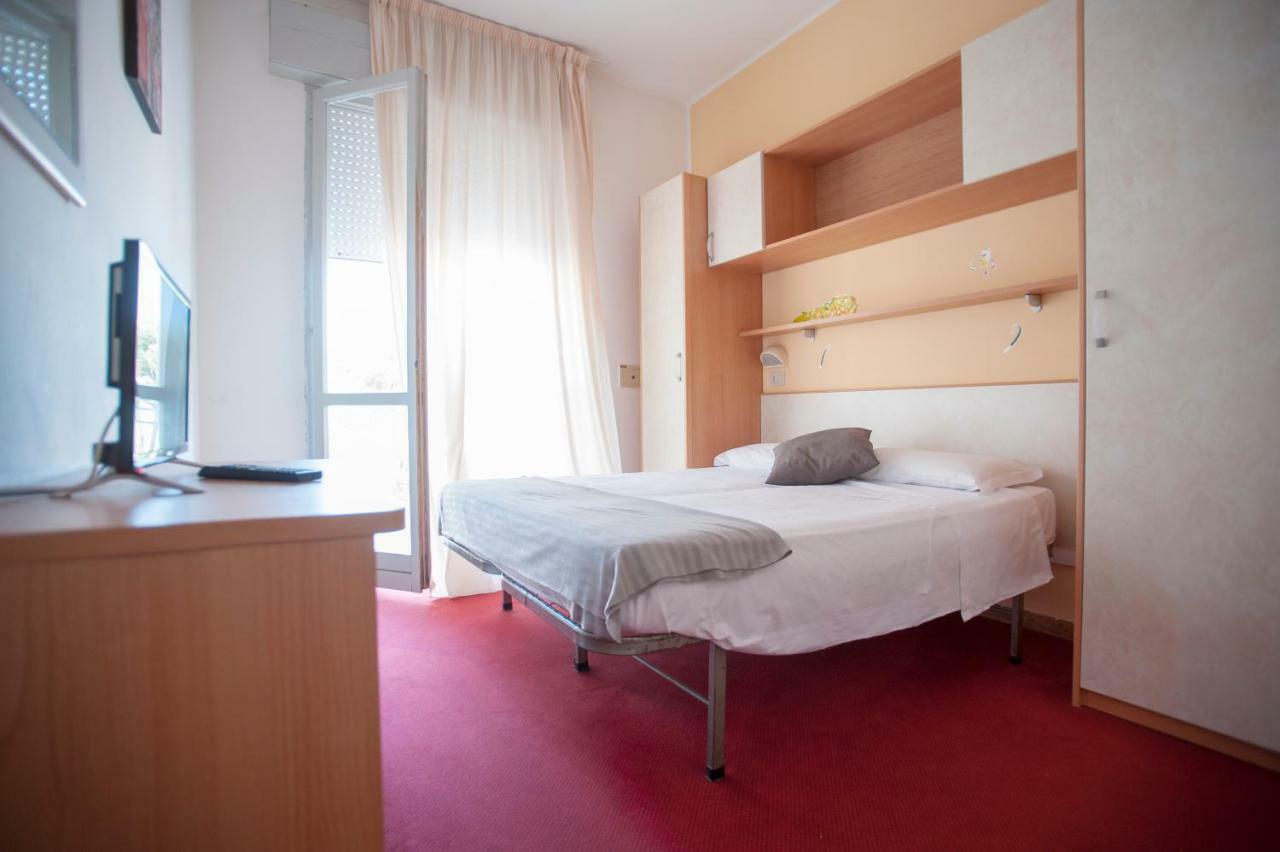 Villa Silvie Rose Cesenatico Ngoại thất bức ảnh