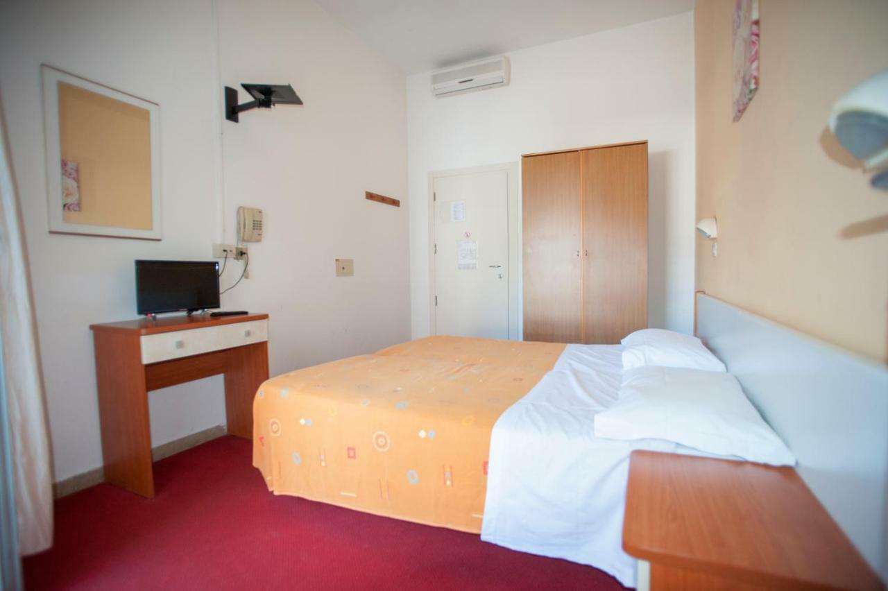 Villa Silvie Rose Cesenatico Ngoại thất bức ảnh